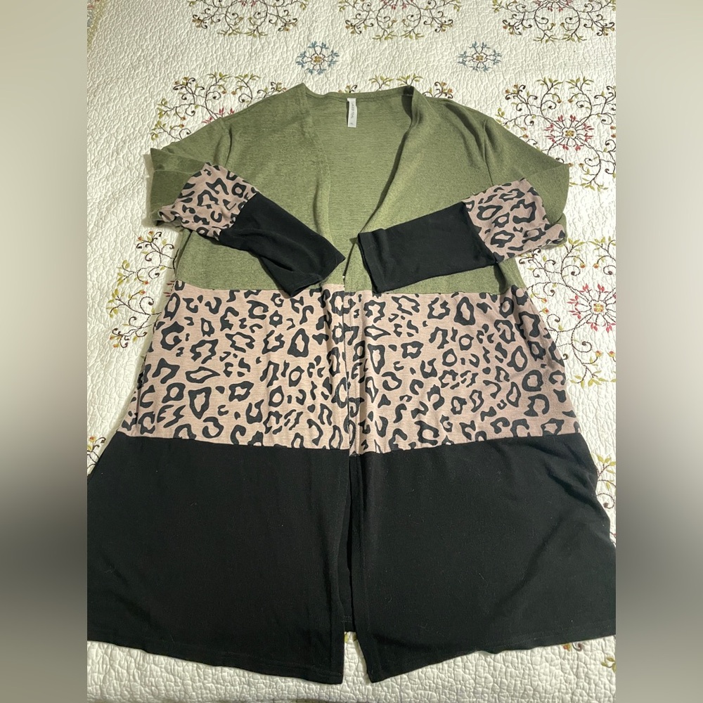 Tickled Teal Women’s Olive/Black/Cheetah Print Cardigan With Pockets